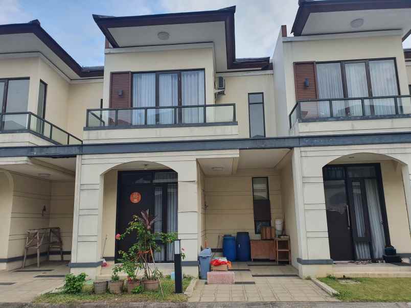 disewakan rumah lavon swan city tangerang