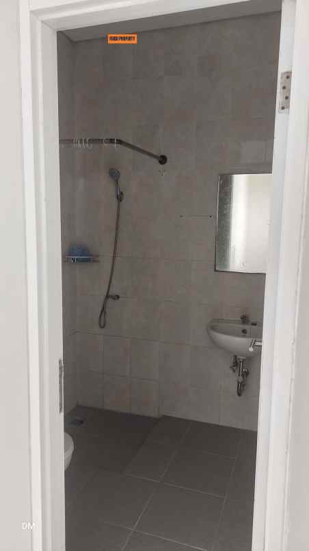 disewakan rumah perumahan citra gran cibubur