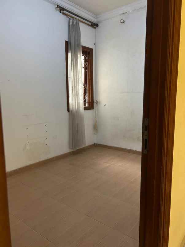 disewakan rumah perumahan jaka permai