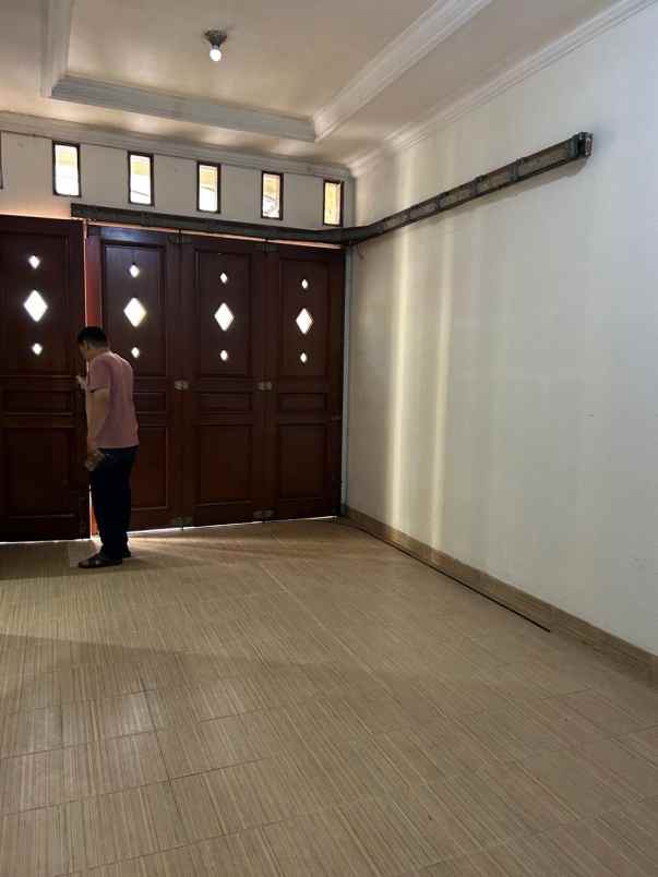 disewakan rumah perumahan jaka permai