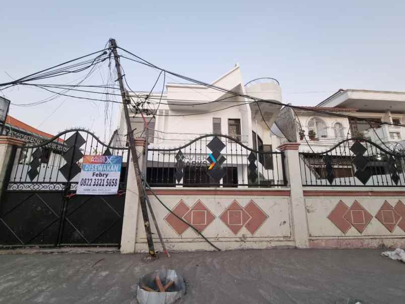 disewakan rumah raya dharmahusada indah