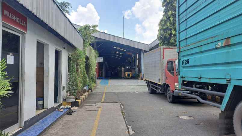 gudang pabrik kantor kawasan industri mm2100 cibitung