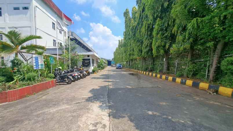 gudang pabrik kantor kawasan industri mm2100 cibitung