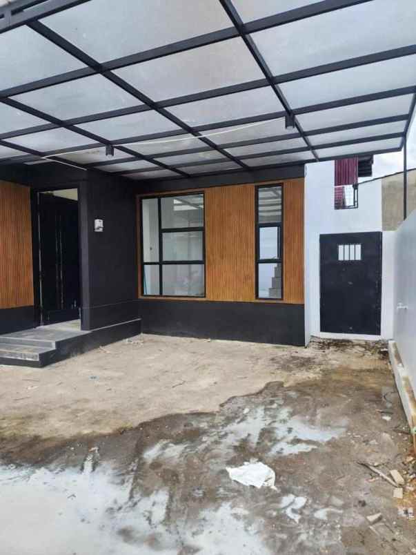 hunian 2 lantai modern di jalan arifin ahmad pekanbaru