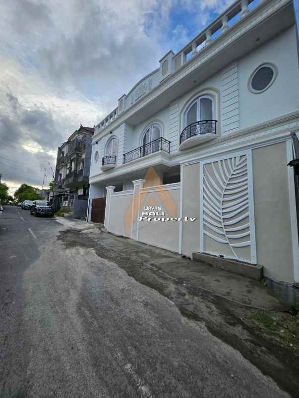 jual rumah mewah dan baru di gatot subroto denpasar