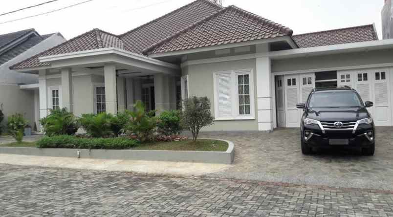 jual rumah mewah siap huni di ceger asri jakarta timur