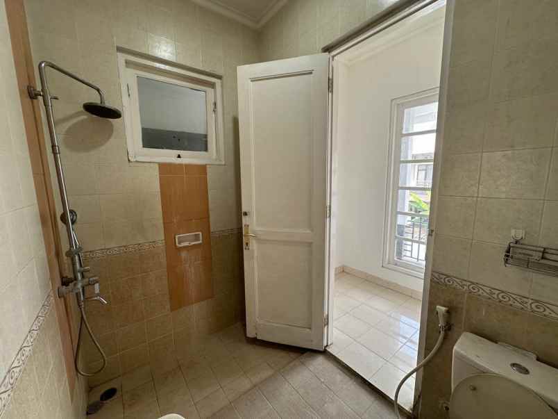 jual rumah siap huni kota wisata cibubur