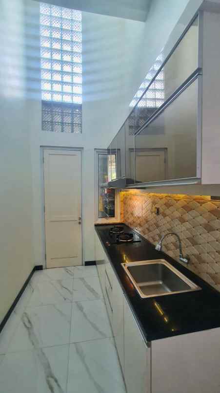 jual rumah siap huni semi furnished citra gran cibubur
