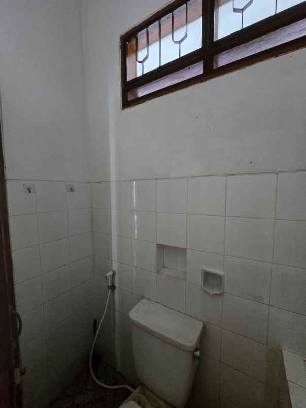 jual rumah taman holis indah 1 di bandung siap huni
