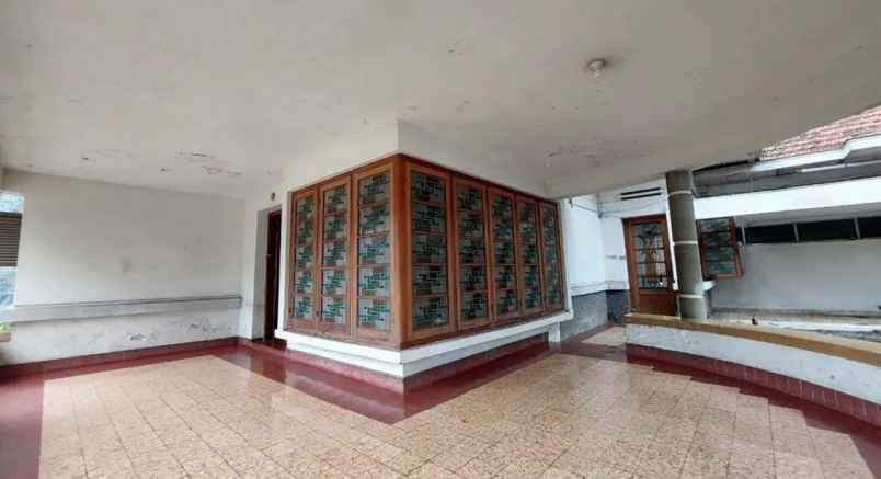 jual rumah tua bagus di jalan ahmad yani kota semarang