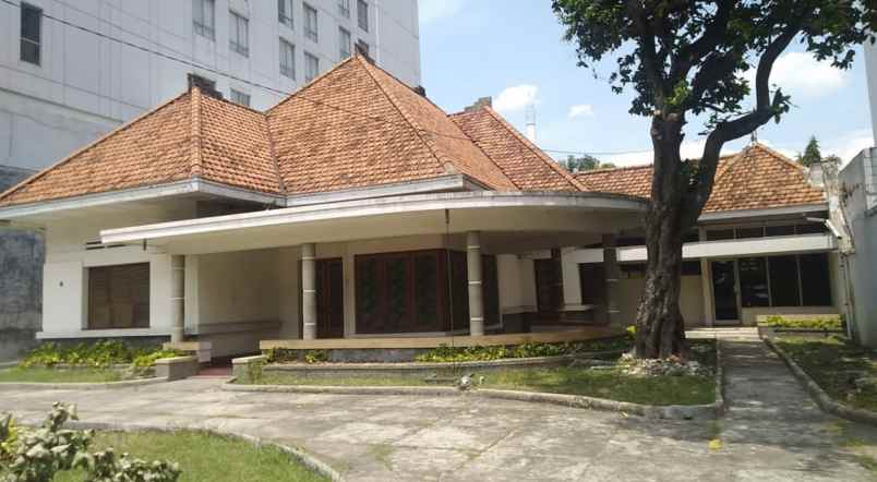 jual rumah tua bagus di jalan ahmad yani kota semarang