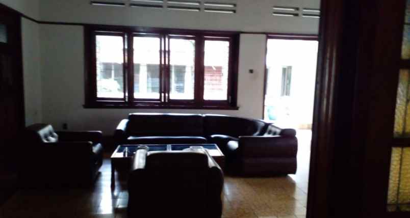 jual rumah tua bagus di jalan ahmad yani kota semarang