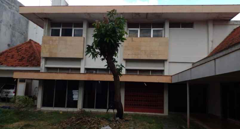 jual rumah tua bagus di jalan ahmad yani kota semarang