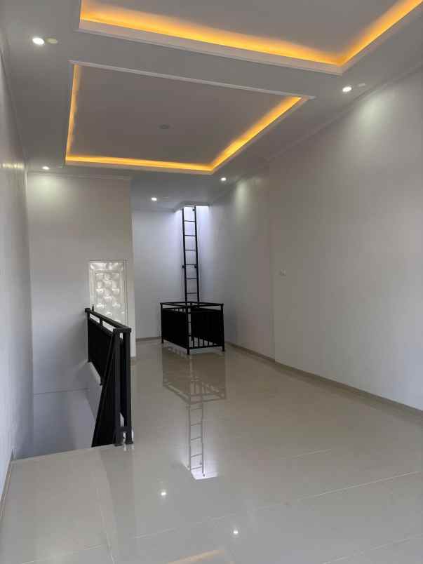 ruko baru 2 lantai di ring 1 kampus unnes semarang