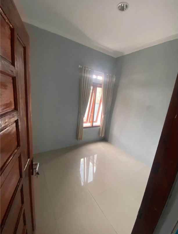 rumah 100 jutaan dekat stasiun cilejit