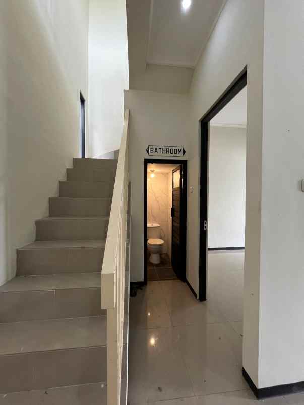 rumah 2 lantai 10 x 12