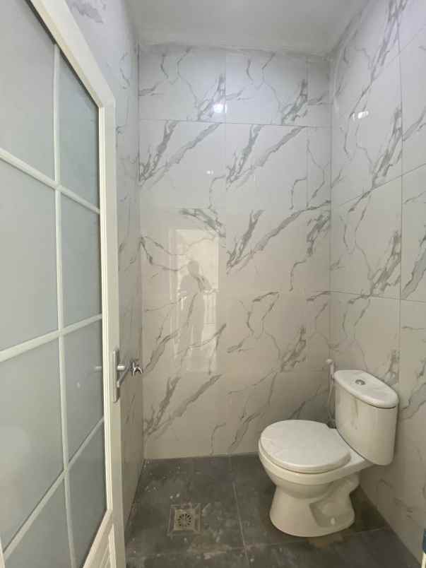 rumah 2 lantai dekat stasiun pondok rajeg cibinong