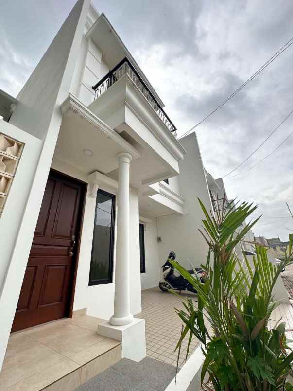 rumah 2 lantai readystok dekat lrt cikunir bekasi