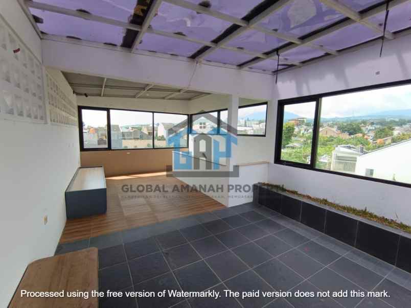 rumah 3 lantai cibabat rooftop view jarang ada