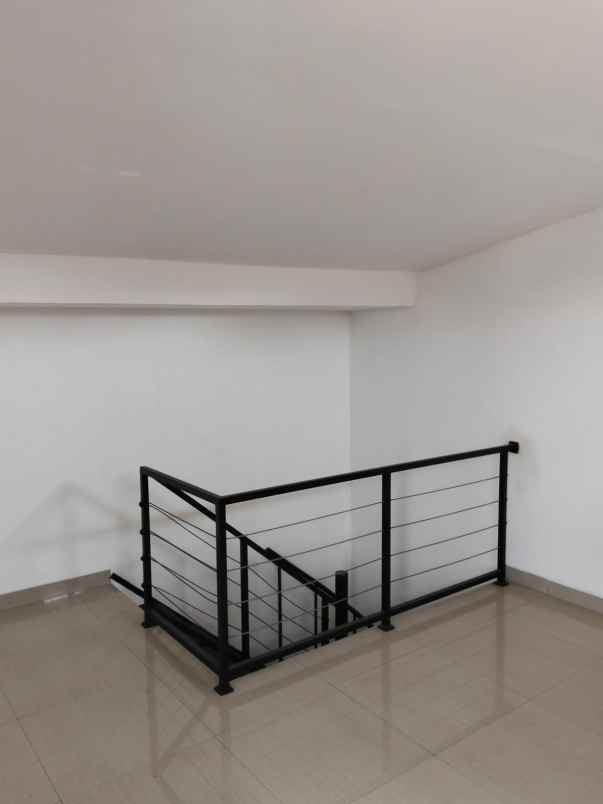 rumah 3lantai murah lokasi strategis di depok