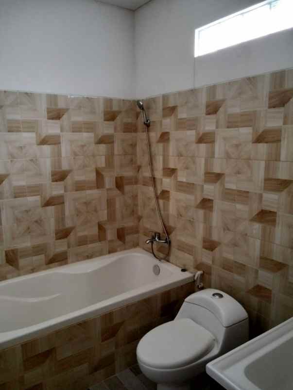 rumah 3lantai murah lokasi strategis di depok