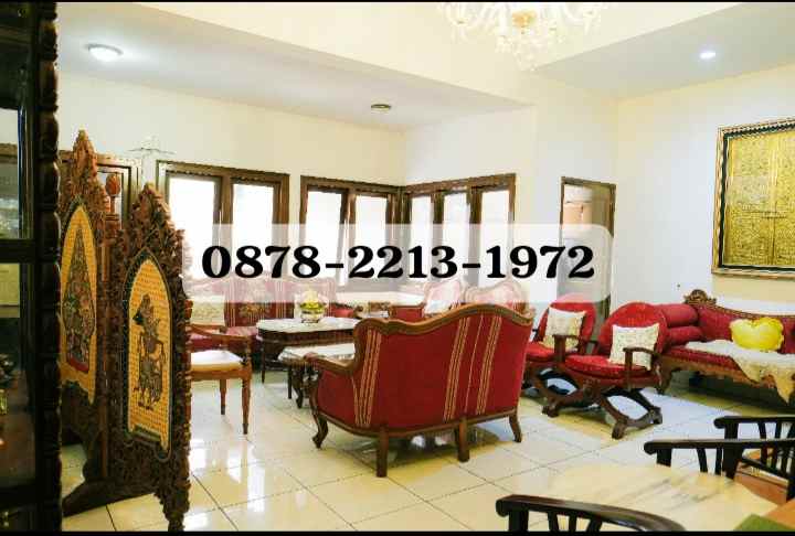 rumah ada ruang usaha cafe di sayap riau kota bandung