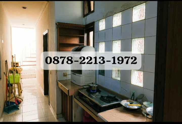 rumah ada ruang usaha cafe di sayap riau kota bandung