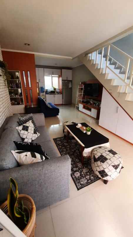 rumah antapani lama dekat arcamanik cicaheum bandung