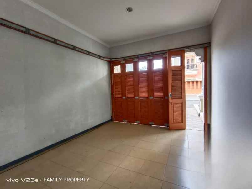 rumah baru mewah strategis di jln veteran bintaro