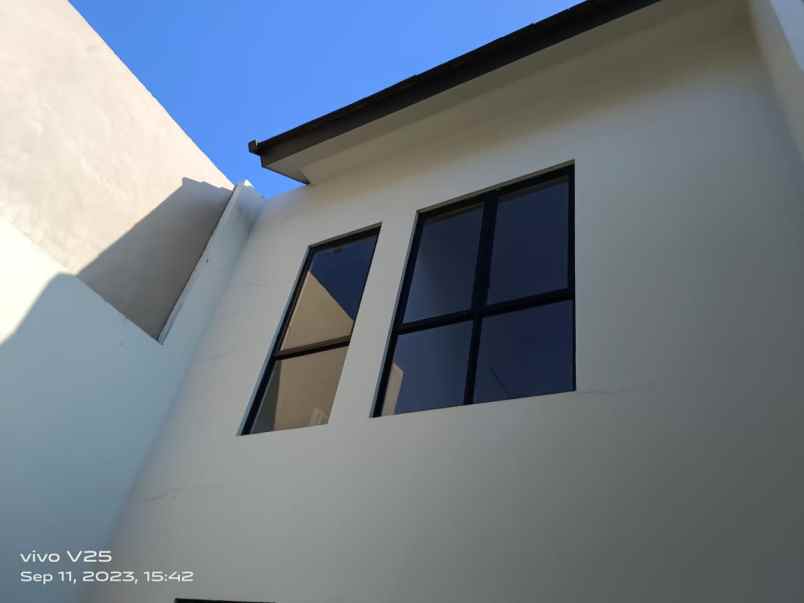 rumah baru minimalis hanya 5 menit ke bandara juanda