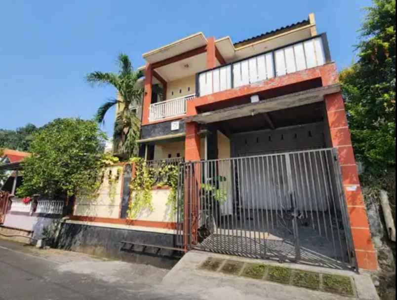 rumah borobudur manyaran semarang barat