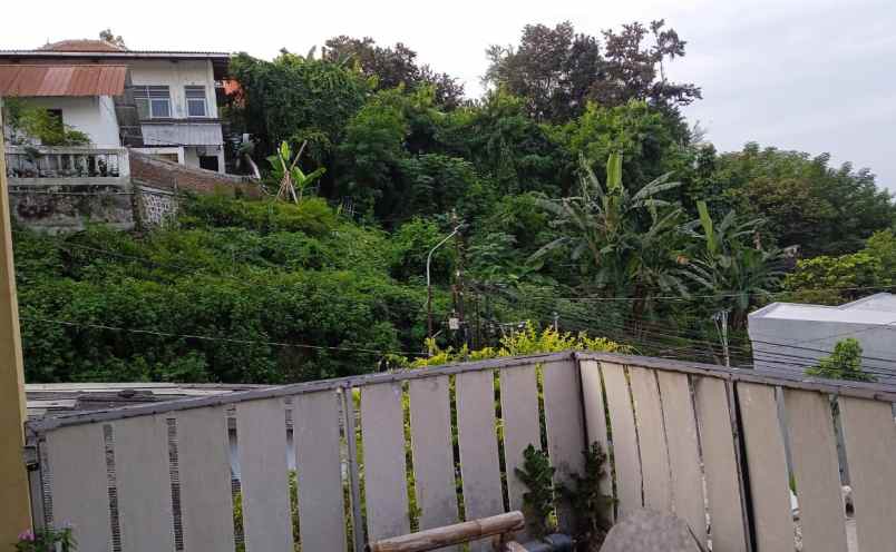 rumah borobudur manyaran semarang barat