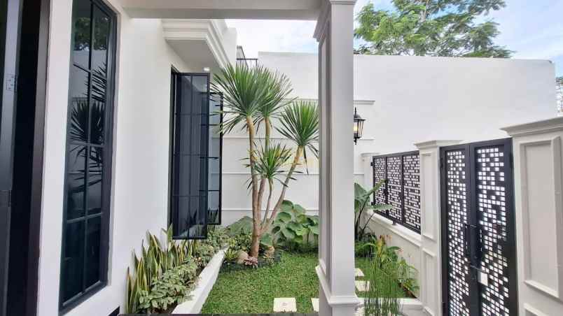 rumah classic di purwomartani kalasan shm terbaik