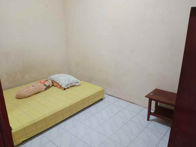 rumah dan kost 2 lantai ketintang siap cari cuan