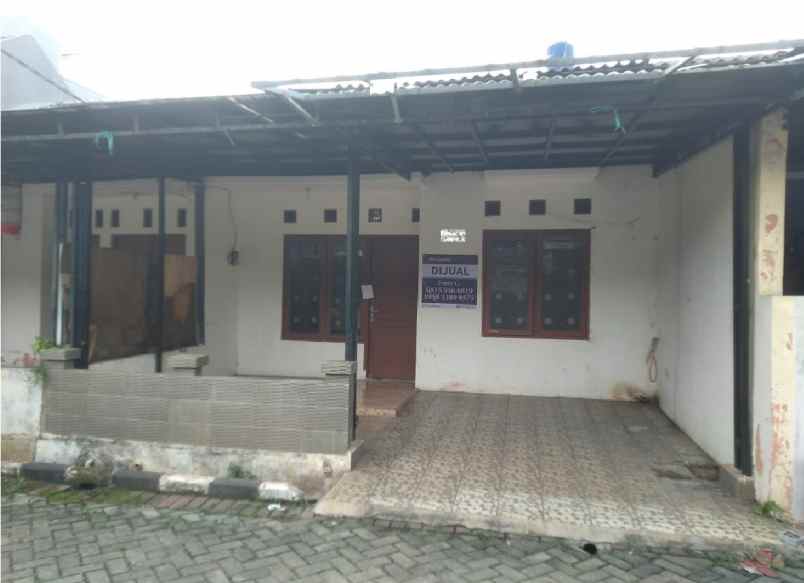 rumah dijual di perumahan rosewood garden