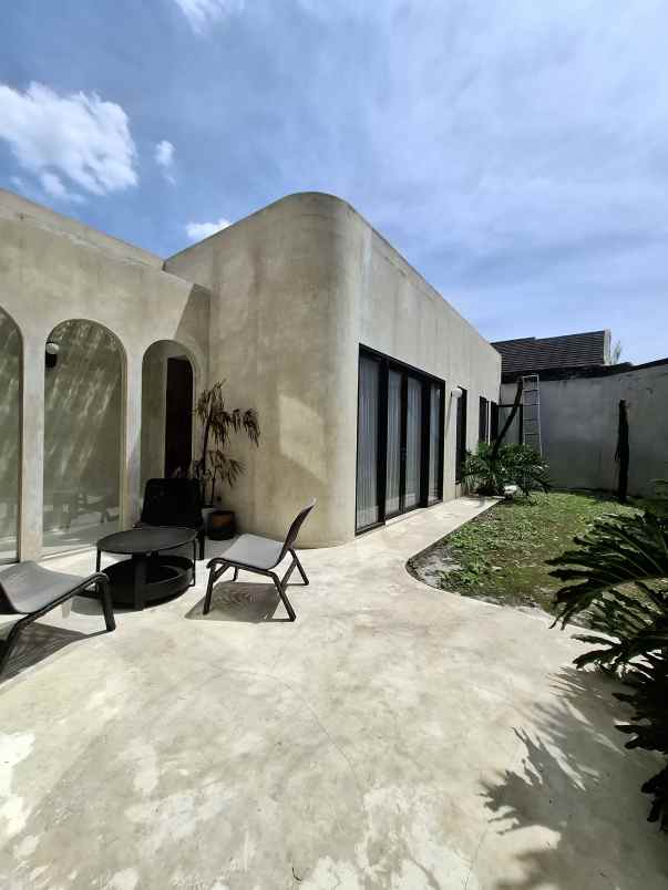rumah estetik industrial tanah luas di arcamanik 1 8 m