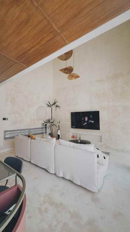 rumah estetik industrial tanah luas di arcamanik 1 8 m