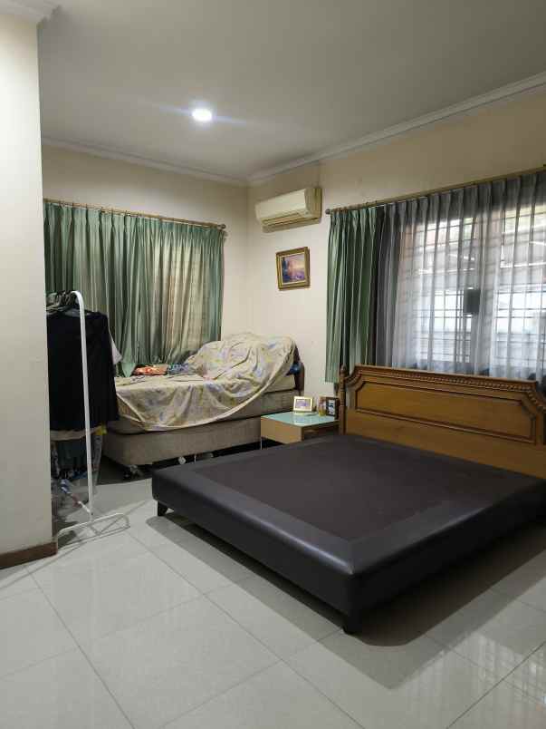 rumah graha famili dijual blok c