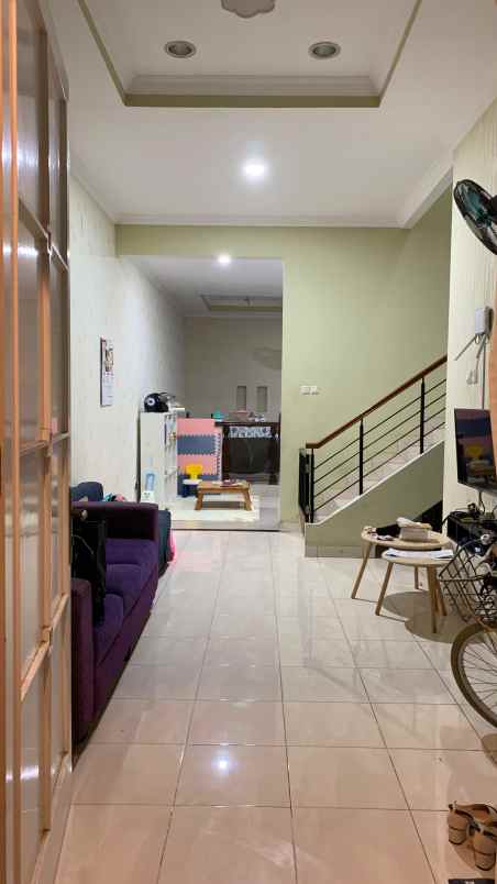 rumah hadap timur di royal residence jakarta timur