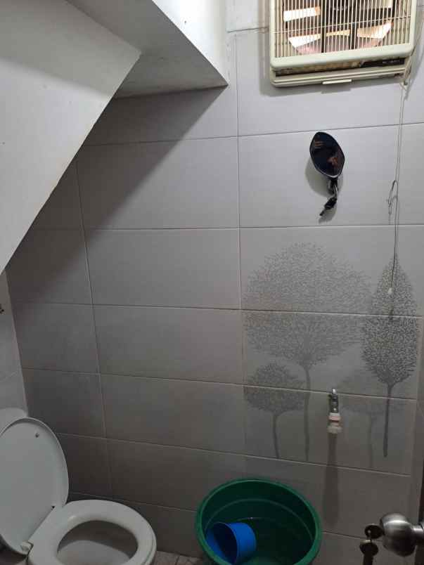 rumah jl kaliurang 10 menit uii ugm lokasi strategis