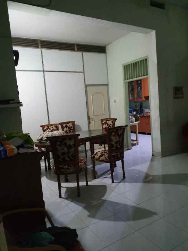 rumah jl mokmer sawah besar