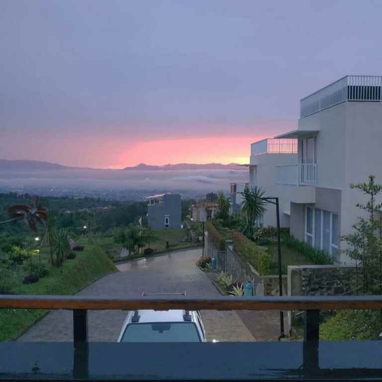 rumah jl pasir halang no 33