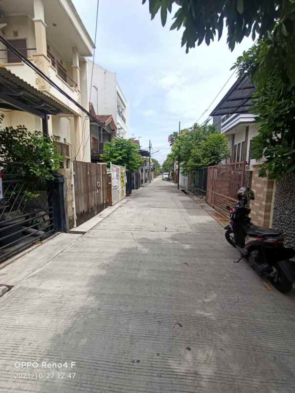 rumah jl ultraviolet