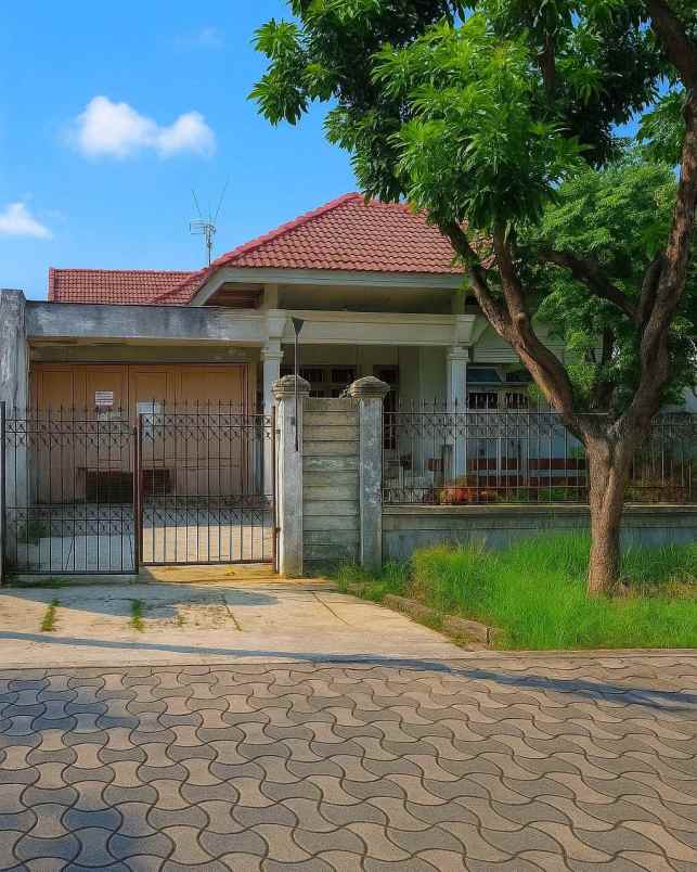 rumah manyar indah strategis hitung tanah row 3 mobil