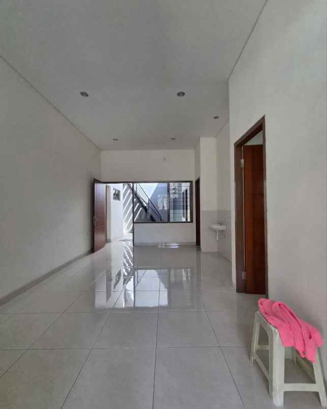 rumah manyar tirtoyoso strategis siap huni carport 2