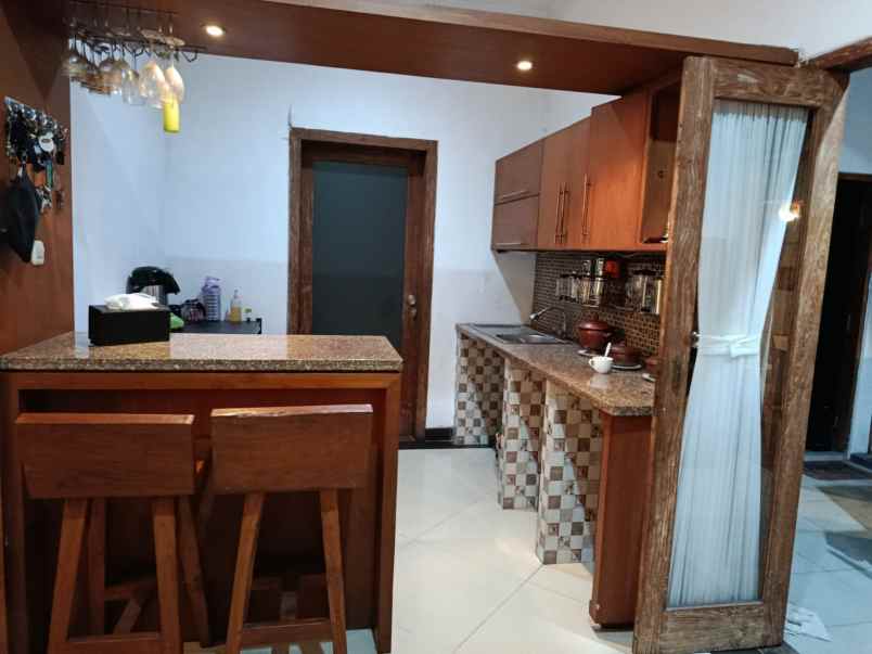 rumah mewah 2 lantai dekat terminal jombor sleman