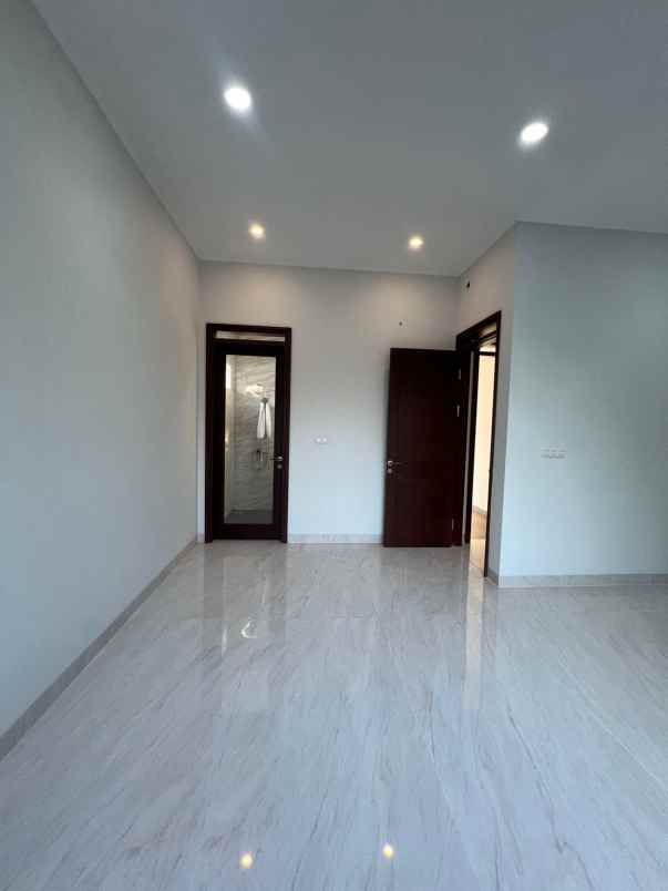 rumah mewah batununggal dekat sekolah aloysius bandung