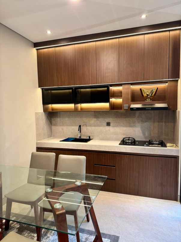 rumah mewah private pool dekat pasar gentan