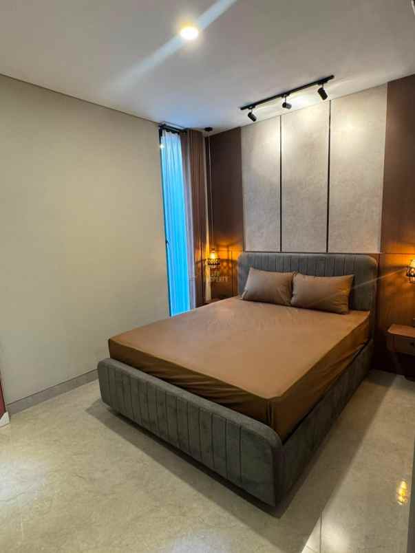 rumah mewah private pool dekat pasar gentan