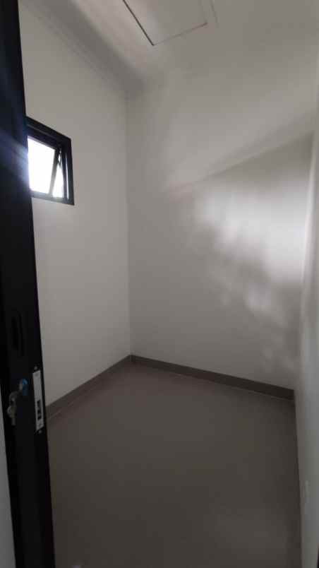 rumah minimalis ada carport harga paling murah